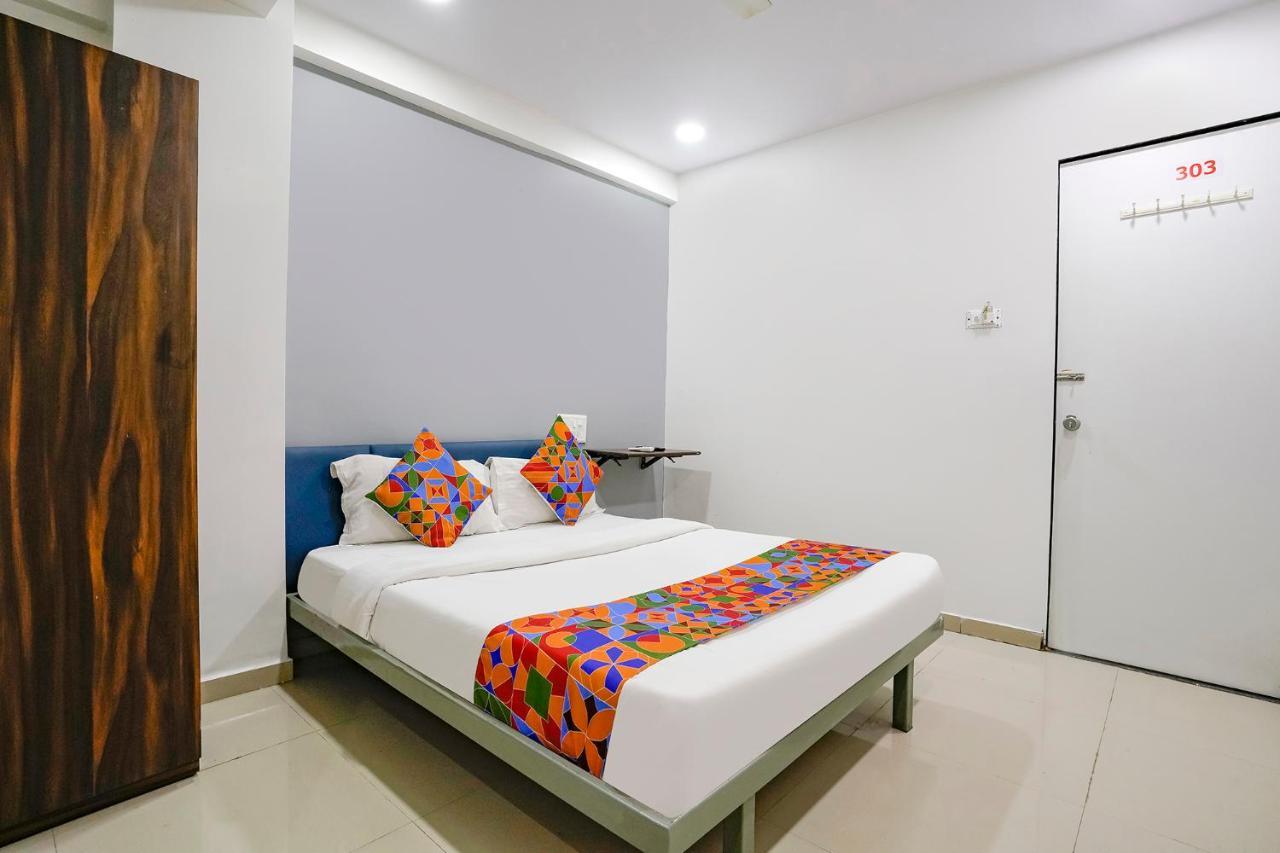 Fabexpress Blue Stone Hotel Surat Buitenkant foto